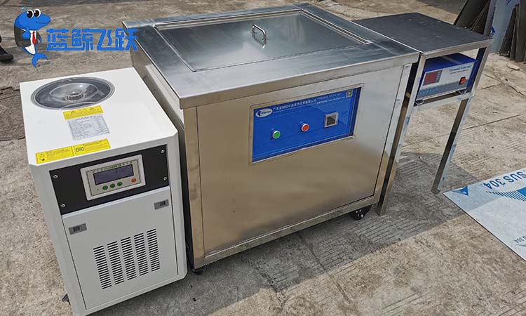 超声波清洗机在塑料制品行业中的应用及清洁方法