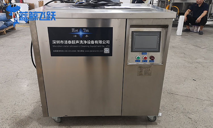 超声波清洗机在光学器件制造中的应用