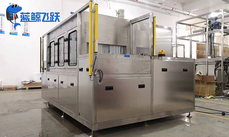 超声波清洗机在模具制造中的高效应用