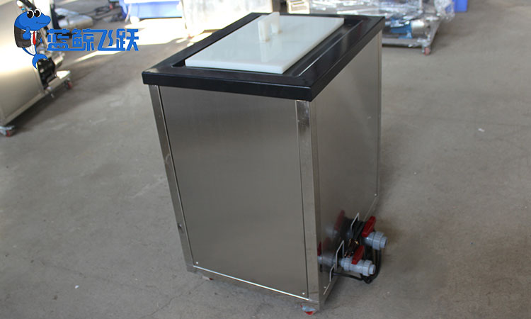 超声波清洗机：提升金属油井设备效率和寿命的关键工具