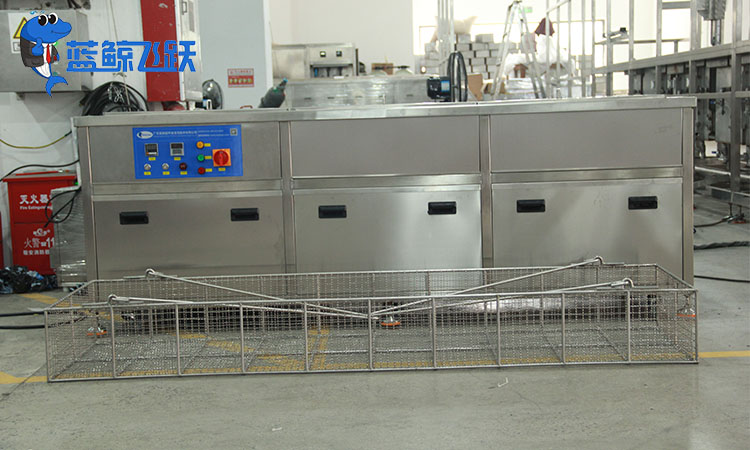 超声波清洗机在金属建筑材料清洗中的外观保护和强度提升