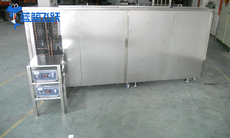 提升清洁效果：超声波清洗机为汽车雨刮器带来焕新体验