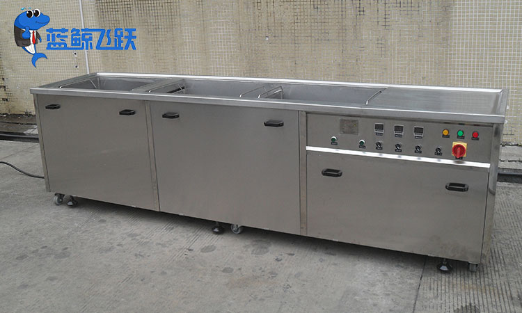 保持金属门窗清洁亮丽：超声波清洗机的重要作用