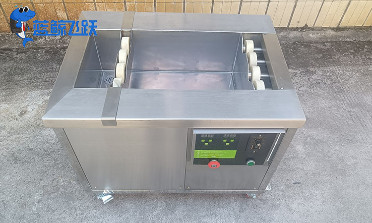 超声波清洗机在金属清洗中的温度控制