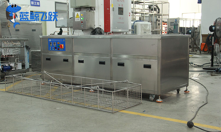 塑料超声波清洗机：原理、工作流程与应用解析