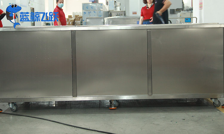 大型工业超声波清洗机价格分析与影响因素