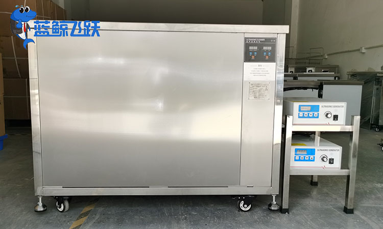 超声波清洗机盖子的选择：材质、设计与功能分析