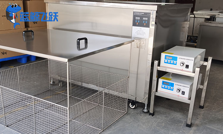 专业解析：超声波清洗机清洗银饰的液体选择与应用