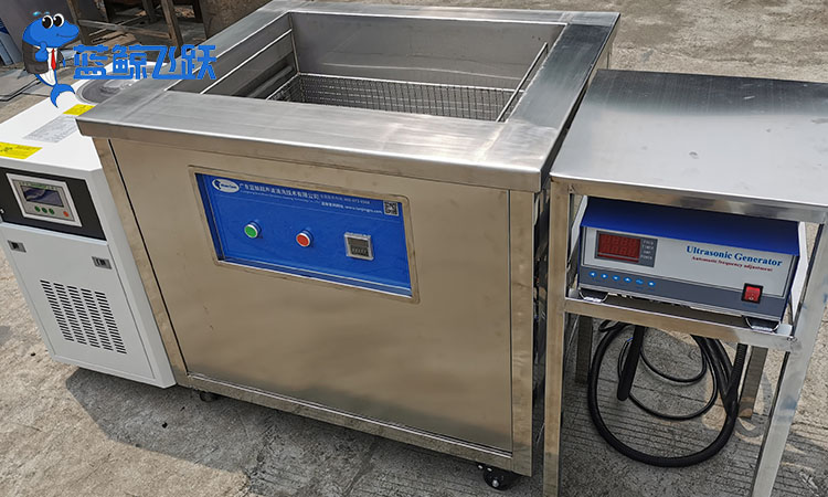 超声波清洗机清洗渔轮：添加剂的选择与使用指南