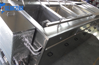 提高太阳能电池板效率：超声波清洗机的关键作用