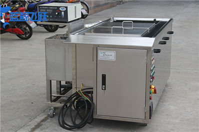 超声波清洗机在飞机引擎维护中的关键作用