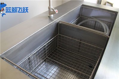 超声波清洗机：电子元器件高效清洗的理想选择