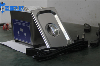 超声波清洗机在餐饮业中的应用与清洗频率探讨