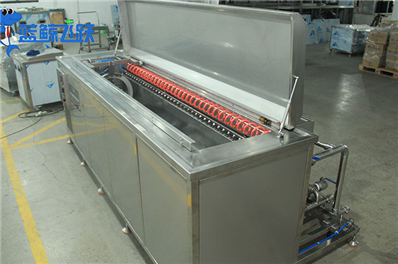 超声波清洗机水更换周期与影响因素