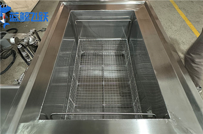 超声波清洗机洗美瞳：合适的清洗时间解析