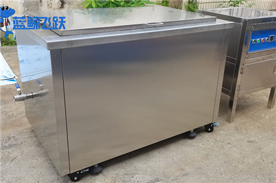 优化口腔卫生：超声波清洗机如何定期清洁牙套？