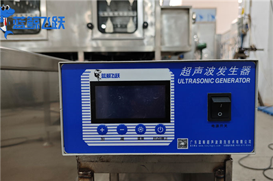 超声波清洗机的材质选择与应用分析