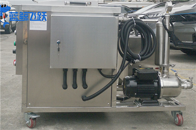 使用超声波清洗机清洗首饰时应加入的清洗液类型与选择指南