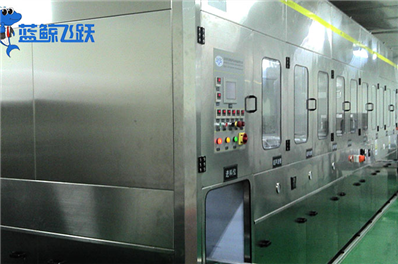 超声波清洗：保持金属灯具光亮和耐久