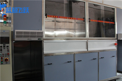 超声波清洗机：提升金属工装夹具清洁效果与操作安全